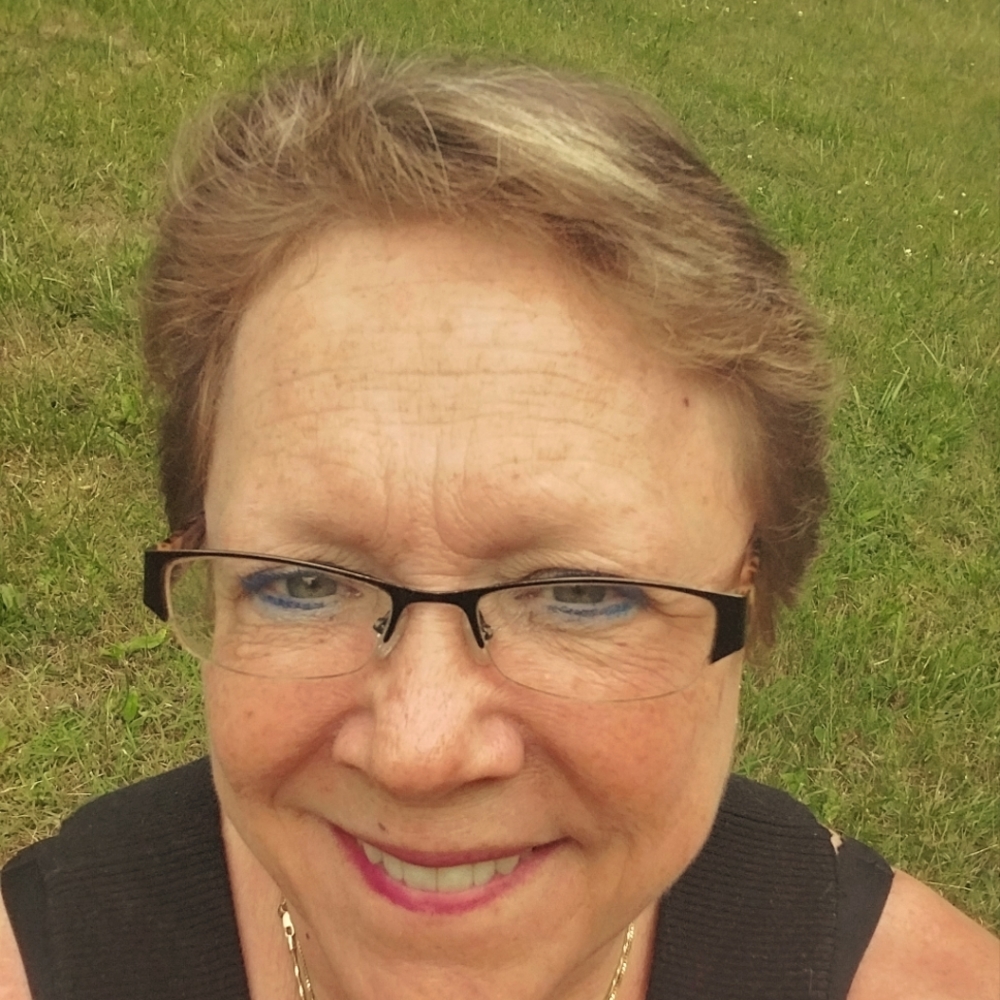 Meet your Posher, Cynthia m